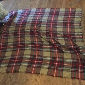 Large, plaid winter fashion scarf